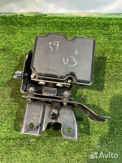 Блок abs Nissan Serena GFC27 MR20(DD) 2017