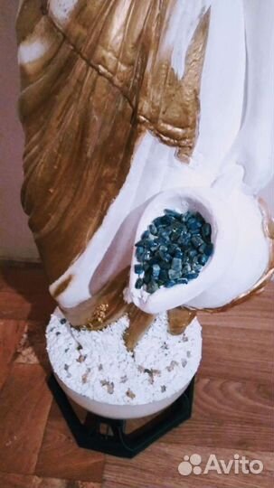 Скульптура с лазуритом