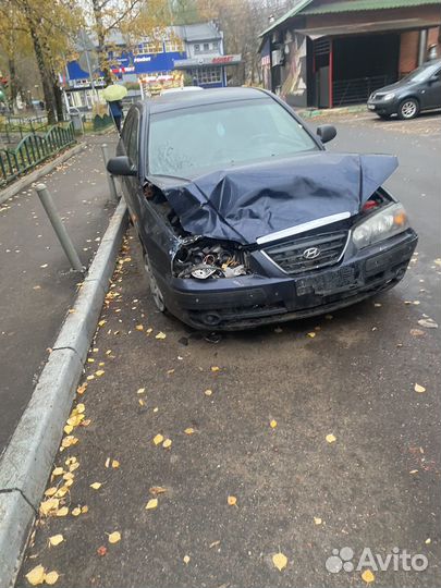 Hyundai Elantra 1.6 MT, 2004, битый, 250000км