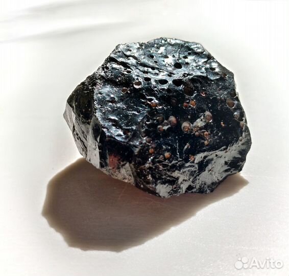 Метеорит Силикогласс. Тектит. Космический обсидиан