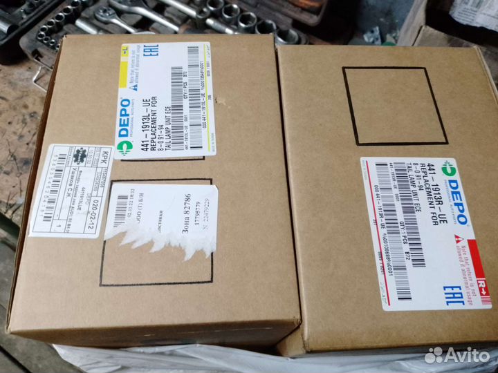 Фонари задние левый/правый ауди 80 седан