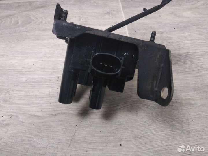 Катушка зажигания Ford Maverick YF 2002Г
