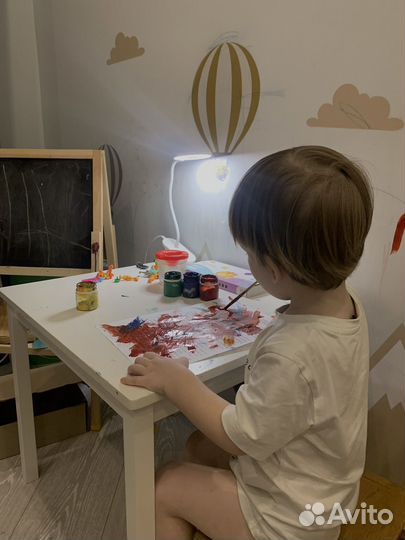 Няня бебиситтер