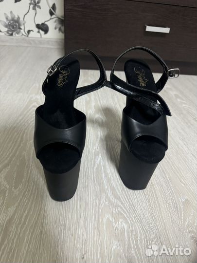 Стрипы pleaser 38 тройки