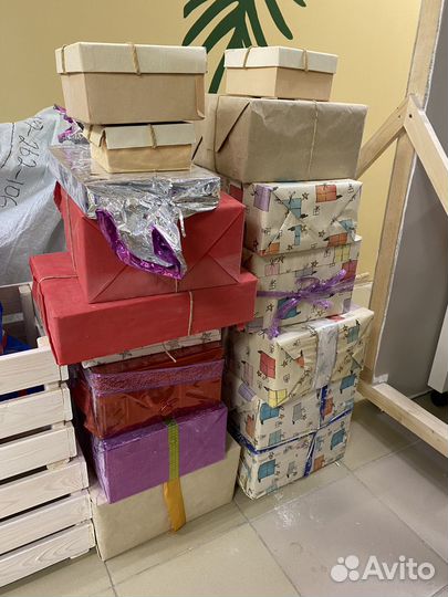 Новогодние подарочные коробки муляж