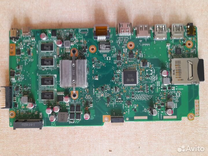 Ноутбук Asus R540S на запчасти