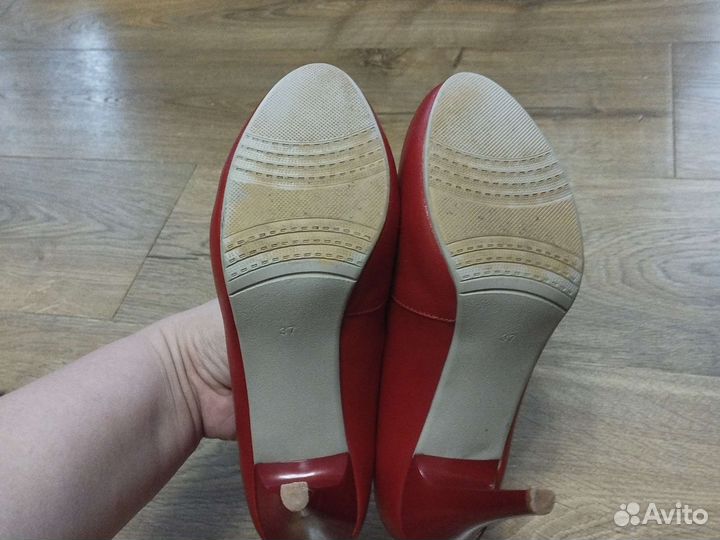 Туфли красные кожаные 37 размер