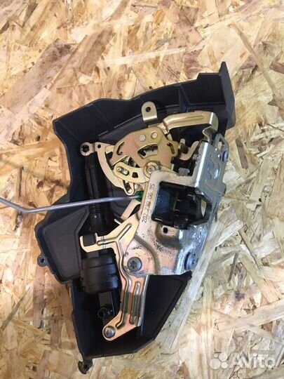 Замок двери w210 avantgarde