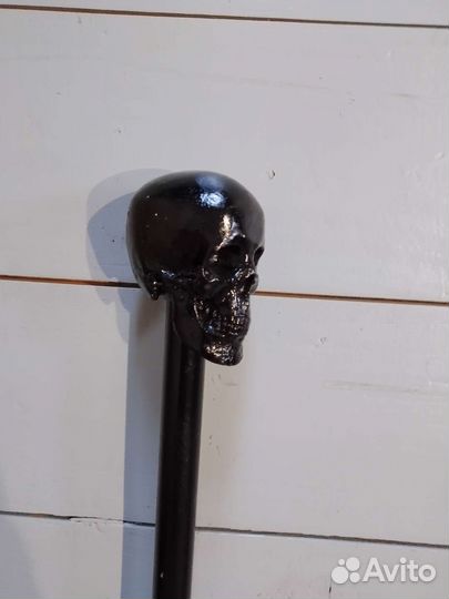 Трость с черепом