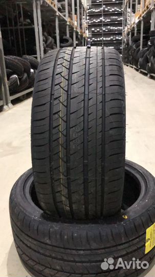 Roadmarch Prime UHP 08 235/45 R19 99W