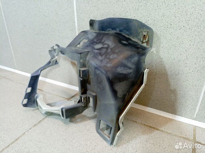 Кронштейн фары противотуманной левой Bmw 1-Series