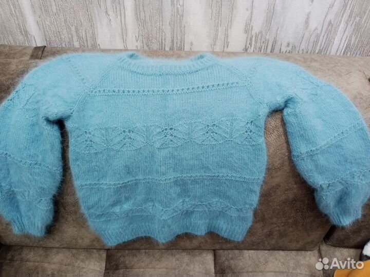 Свитер женский ангорковый новый (ручной работы)