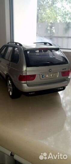 Модель 1.18 BMW x5