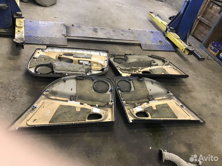 Обшивки дверей (комплект) Nissan Maxima A33