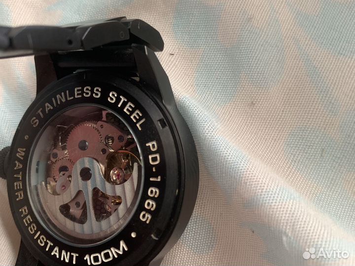 Часы pagani design