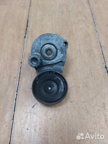 Натяжной ролик приводного ремня Opel Zafira B