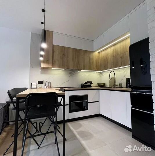 Кухня угловая на заказ.мдф фасады