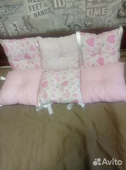 Бортики в детскую кроватку подушечки