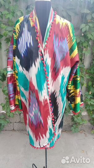 Узбекский шелковый халат из Хан атласа. Кимоно