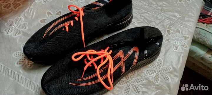 Мужские кроссовки