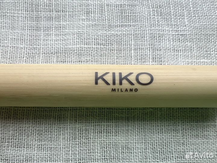 Кисть Kiko milano для тона