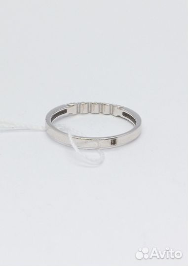 Золотое кольцо с камнем 17р