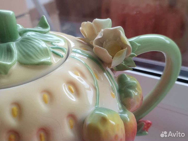 Заварочный чайник Клубника Bassano