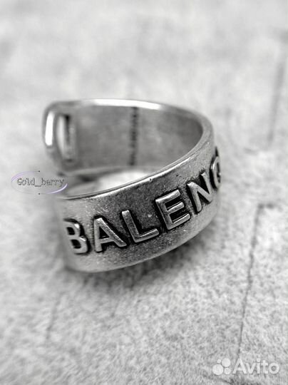 Кольцо Balenciaga