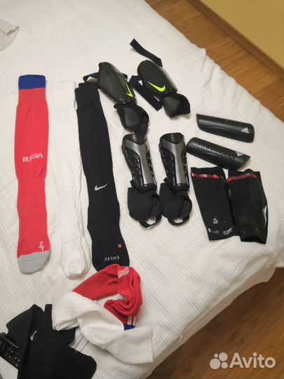 Щитки Nike, adidas