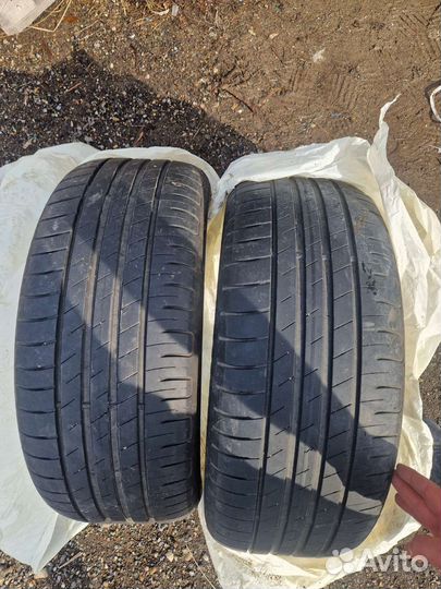 Goodyear EfficientGrip Performance 225/50 R17