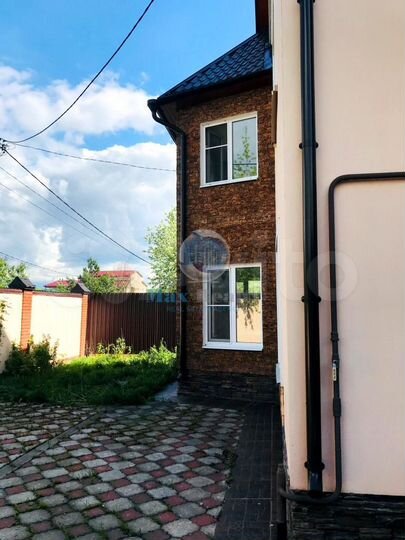 Дом 201 м² на участке 6 сот.