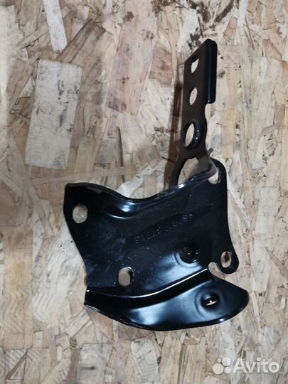 Кронштейн Vesta крепления рычага задней подвески