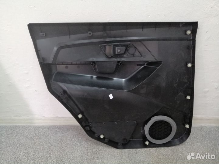 Обивка задней двери УАЗ Патриот с 2017 года