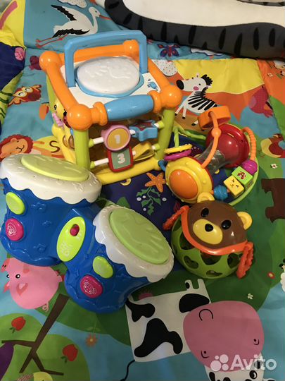 Развивающие игрушки для малышей пакетом