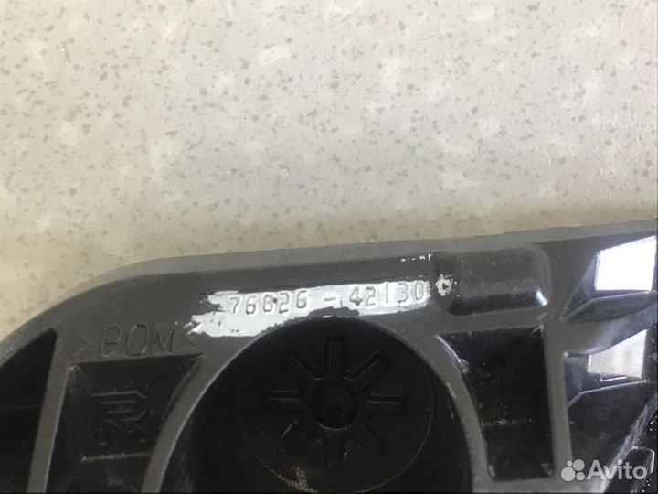 Кронштейн (сопут. товар) Toyota RAV 4 2013-2018