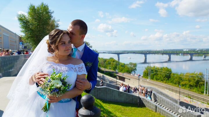 Фотограф, видеограф на свадьбу. В подарок декор