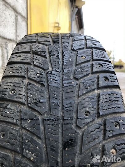 Michelin Agilis X-Ice North 195/65 R15