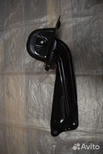 Задний левый правый рычаг Tiguan 2 Тигуан