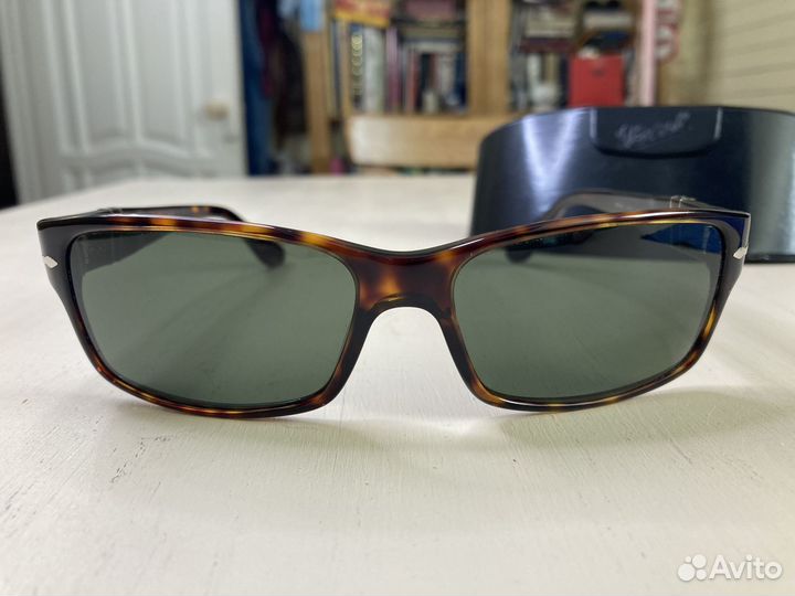 Солнцезащитные очки Persol