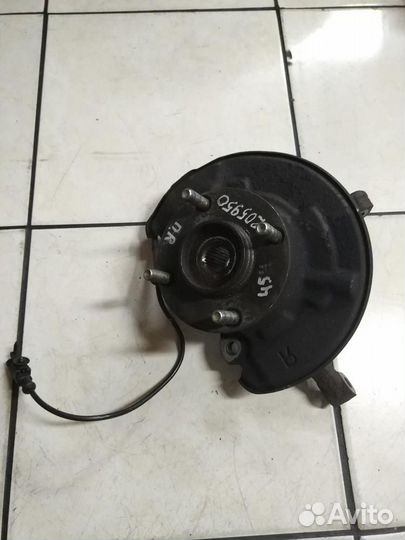 Кулак поворотный передний правый w454 Smart 135