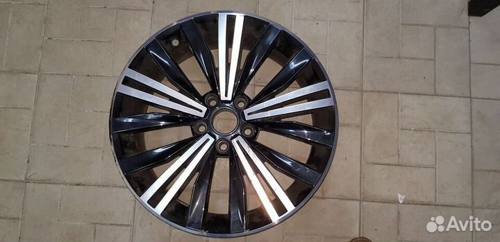 Диск колеса Volkswagen Tiguan 2016-2021 год