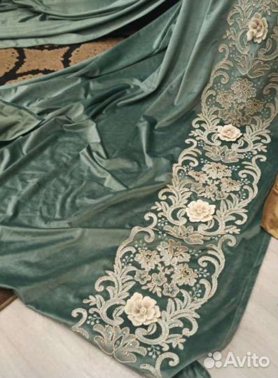 Шторы из шелкового бархата на три окна