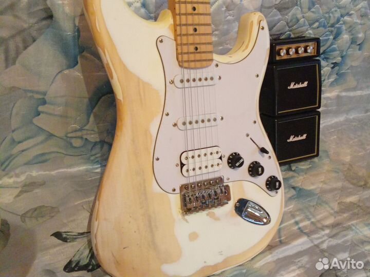 Гитара Fender Stratocaster