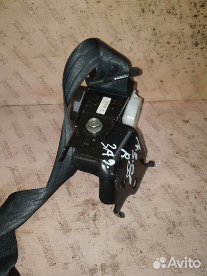 Ремень безопасности задний Mazda 3 BM мазда