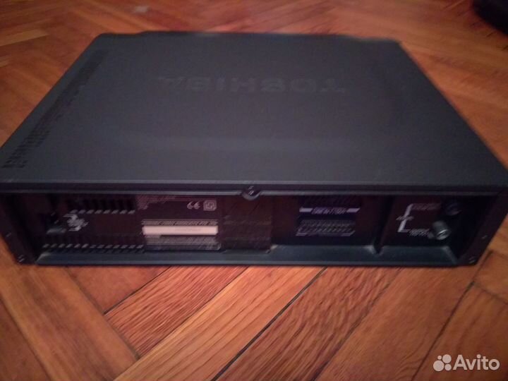 Видеомагнитофон Toshiba v205w