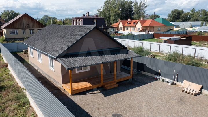 Дом 100 м² на участке 5,5 сот.