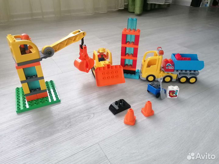 Lego duplo большая стройка 10813