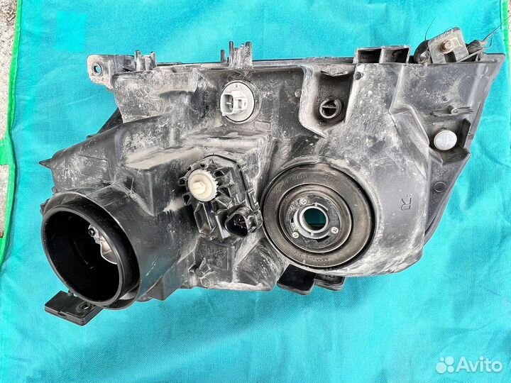 Suzuki grand vitara фара