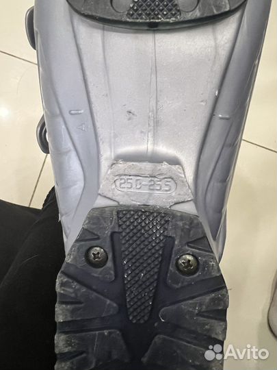 Горнолыжные ботинки