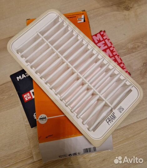 Воздушный фильтр для Toyota Avensis, 1az-fse